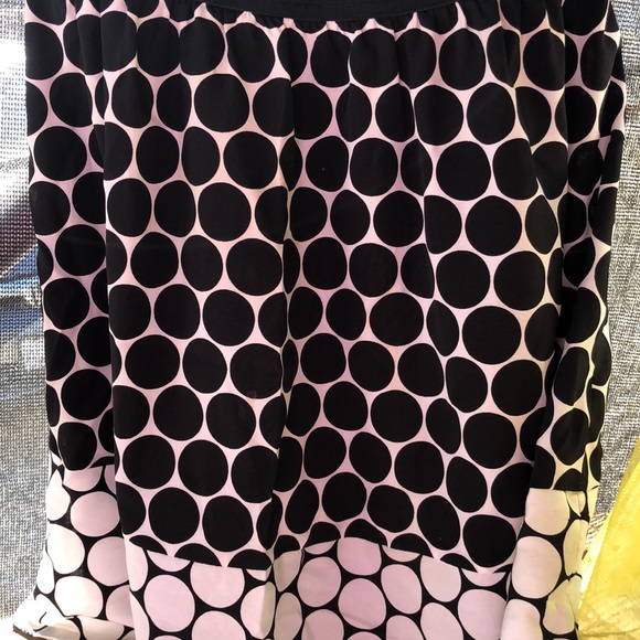 Cute black and white dress. - Picture 3 of 4